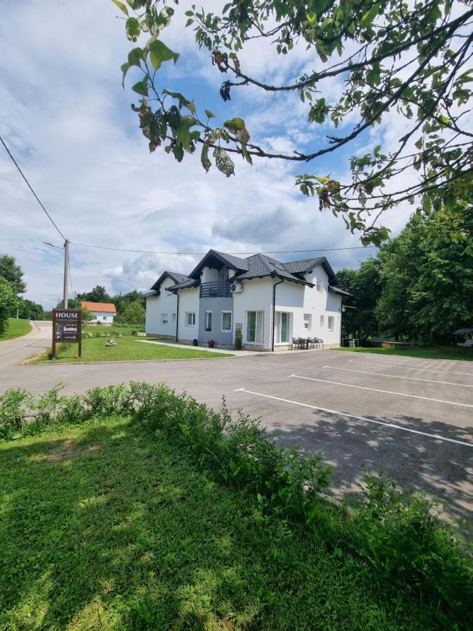 House Forest Queen Smoljanac Exterior photo